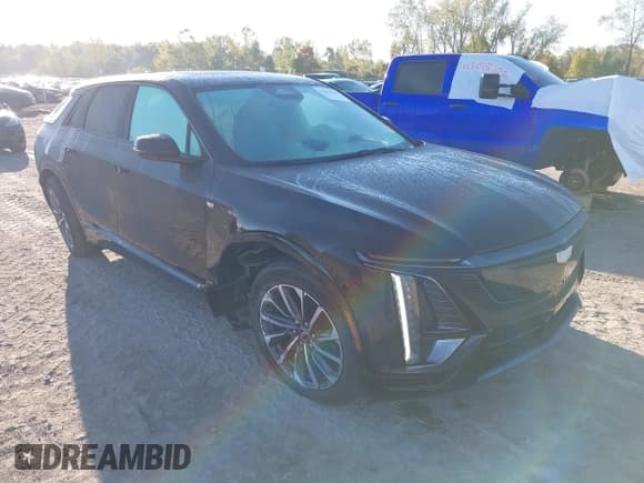 ✅ 2024 Cadillac LYRIQ Sport • VIN: 1GYKPTRL7RZ101591 • Лот: 43320155. Опубликован ранее на IAAI с пробегом 17 331 миль. Бесплатный доступ к архиву аукционных продаж из США и подробный отчёт об истории автомобиля на DreamBid. Изображение 1.