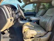 ✅ 2013 Toyota Tundra • VIN: 5TFEY5F14DX142974 • Lot: 63593345. Wystawiony na Copart z przebiegiem 332 266 mil. Bezpłatny archiwum sprzedaży aukcyjnych z USA i szczegółowy raport historii pojazdu na DreamBid. Zdjęcie 7.