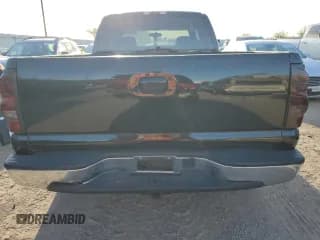 ✅ 2003 Chevrolet Silverado 1500 • VIN: 2GCEC19V831130165 • Лот: 81588704. Опубликован ранее на Copart с пробегом Не указан. Бесплатный доступ к архиву аукционных продаж из США и подробный отчёт об истории автомобиля на DreamBid. Изображение 6.