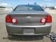 2011 Chevrolet Malibu 1LS z VIN 1G1ZB5E17BF171739, wystawiony jako Copart lot #63230574 z przebiegiem 153 931 mil mil oraz Szkoda całkowita • Salvage title. Historia ofert i sprzedaży dostępna na DreamBid. Obrazek 6.