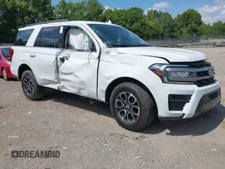 ✅ 2023 Ford Expedition XLT • VIN: 1FMJU1H83PEA61926 • Lot: 42731576. Listed on IAAI with 25,982 mi. Free auction sales archive from the USA and detailed vehicle history report at DreamBid. Image 1.