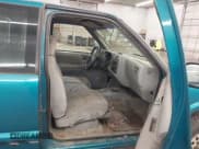 ✅ 1995 Chevrolet S-10 LS • VIN: 1GCDT19W4S8126453 • Лот: 42381335. Опубликован ранее на IAAI с пробегом 124 044 миль. Бесплатный доступ к архиву аукционных продаж из США и подробный отчёт об истории автомобиля на DreamBid. Изображение 5.