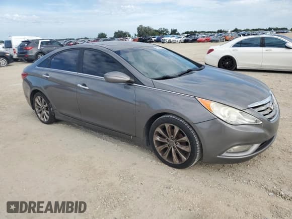 ✅ 2013 Hyundai Sonata SE • VIN: 5NPEC4AC5DH619635 • Lot: 68629504. Wystawiony na Copart z przebiegiem Nie podano. Bezpłatny archiwum sprzedaży aukcyjnych z USA i szczegółowy raport historii pojazdu na DreamBid. Zdjęcie 4.