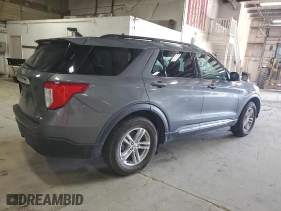 ✅ 2021 Ford Explorer XLT • VIN: 1FMSK8DH2MGC08293 • Lot: 53869825. Wystawiony na Copart z przebiegiem 93 607 mil. Bezpłatny archiwum sprzedaży aukcyjnych z USA i szczegółowy raport historii pojazdu na DreamBid. Zdjęcie 3.
