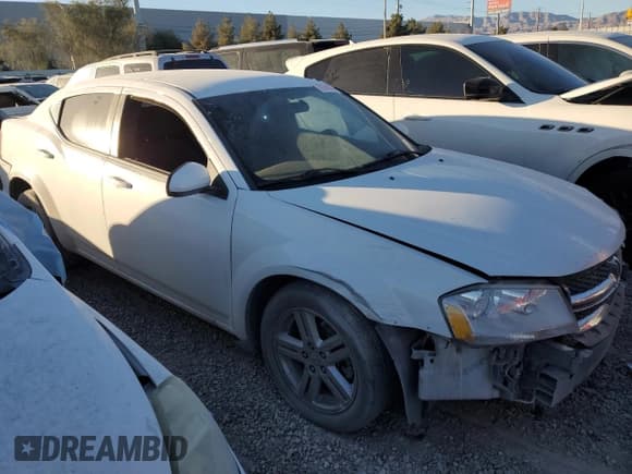 ✅ 2012 Dodge Avenger SXT • VIN: 1C3CDZCB2CN219833 • Лот: 70539394. Опубликован ранее на Copart с пробегом Не указан. Бесплатный доступ к архиву аукционных продаж из США и подробный отчёт об истории автомобиля на DreamBid. Изображение 4.