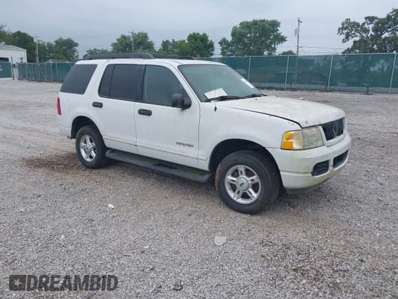 ✅ 2005 Ford Explorer XLT • VIN: 1FMZU63K25UB90682 • Lot: 42892710. Wystawiony na IAAI z przebiegiem 180 457 mil. Bezpłatny archiwum sprzedaży aukcyjnych z USA i szczegółowy raport historii pojazdu na DreamBid. Zdjęcie 1.