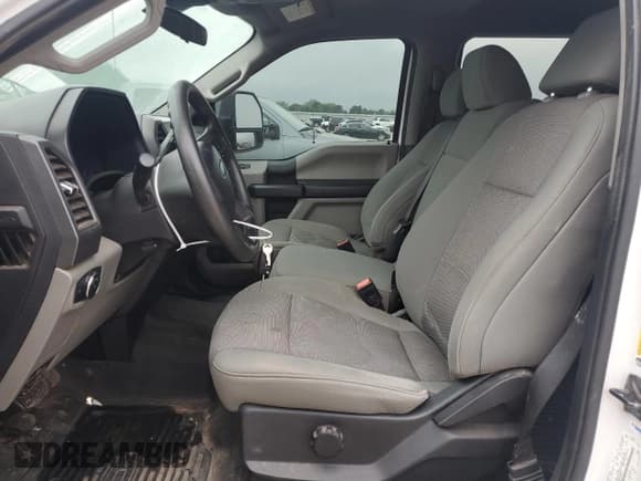 ✅ 2021 Ford F-250 XL • VIN: 1FT7W2A65MEC88246 • Lot: 54940745. Wystawiony na Copart z przebiegiem 105 506 mil. Bezpłatny archiwum sprzedaży aukcyjnych z USA i szczegółowy raport historii pojazdu na DreamBid. Zdjęcie 7.