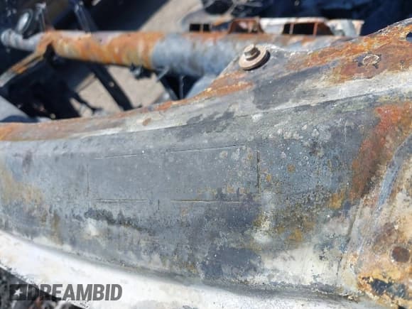 ✅ 2020 Chevrolet Silverado 1500 RST • VIN: 1GCUYEED4LZ257536 • Lot: 42428290. Wystawiony na IAAI z przebiegiem Nie podano. Bezpłatny archiwum sprzedaży aukcyjnych z USA i szczegółowy raport historii pojazdu na DreamBid. Zdjęcie 9.