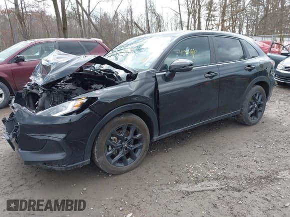 ✅ 2024 Honda HR-V Sport • VIN: 3CZRZ2H52RM762906 • Lot: 41924007. Listed on IAAI with 18,944 mi. Free auction sales archive from the USA and detailed vehicle history report at DreamBid. Image 17.