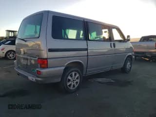 ✅ 2000 Volkswagen EuroVan • VIN: WV2MH4700YH083922 • Лот: 44274825. Опубликован ранее на Copart с пробегом 159 931 миль. Бесплатный доступ к архиву аукционных продаж из США и подробный отчёт об истории автомобиля на DreamBid. Изображение 3.
