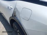 ✅ 2024 Toyota Crown XLE • VIN: JTDAAAAF7R3028433 • Lot: 42533234. Wystawiony na IAAI z przebiegiem 28 651 mil. Bezpłatny archiwum sprzedaży aukcyjnych z USA i szczegółowy raport historii pojazdu na DreamBid. Zdjęcie 17.