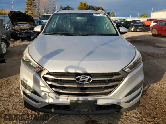 2016 Hyundai Tucson SE z VIN KM8J3CA44GU189507, wystawiony jako Copart lot #82620485 z przebiegiem 191 504 mil mil oraz Czysty tytuł • Clean title. Historia ofert i sprzedaży dostępna na DreamBid. Obrazek 5.