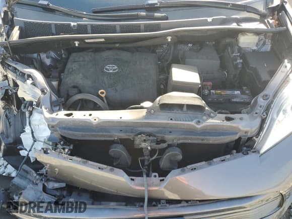 ✅ 2018 Toyota Sienna XLE • VIN: 5TDYZ3DC2JS914389 • Lot: 91562045. Listed on Copart with 128,765 mi. Free auction sales archive from the USA and detailed vehicle history report at DreamBid. Image 12.