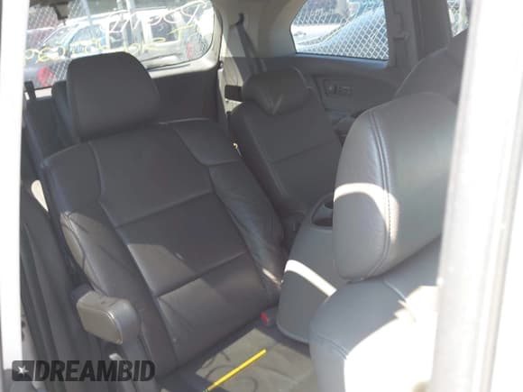 ✅ 2011 Honda Odyssey EX-L • VIN: 5FNRL5H63BB076675 • Лот: 42553558. Опубликован ранее на IAAI с пробегом Не указан. Бесплатный доступ к архиву аукционных продаж из США и подробный отчёт об истории автомобиля на DreamBid. Изображение 8.