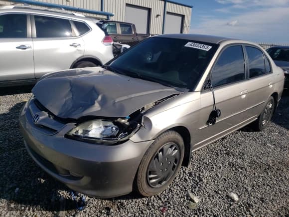 ✅ 2005 Honda Civic LX • VIN: 2HGES156X5H552158 • Lot: 43053365. Wystawiony na Copart z przebiegiem 253 078 mil. Bezpłatny archiwum sprzedaży aukcyjnych z USA i szczegółowy raport historii pojazdu na DreamBid. Zdjęcie 1.