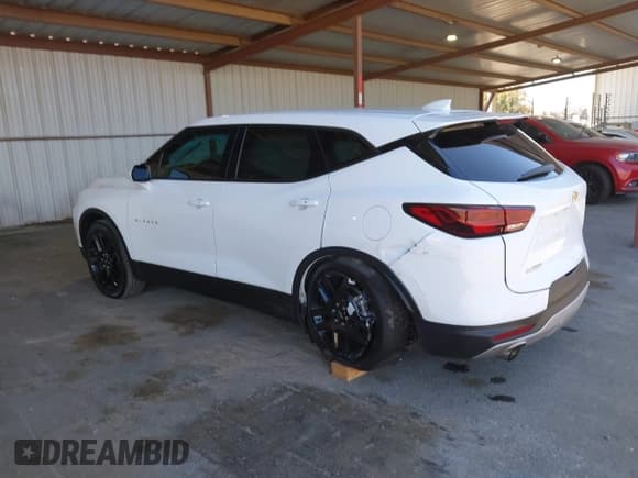 ✅ 2023 Chevrolet Blazer LT • VIN: 3GNKBCR41PS181064 • Lot: 42904641. Listed on IAAI with 26,617 mi. Free auction sales archive from the USA and detailed vehicle history report at DreamBid. Image 3.