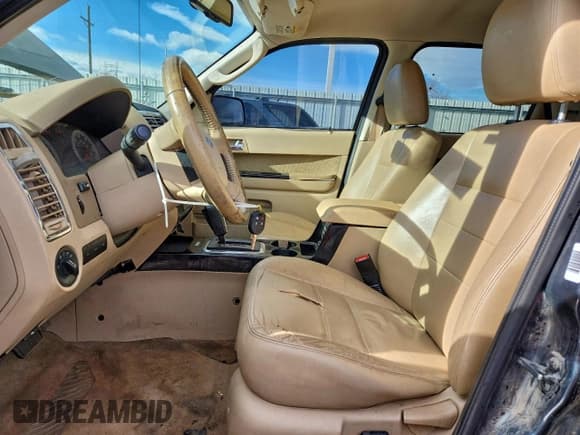 ✅ 2009 Ford Escape Limited • VIN: 1FMCU94G49KB77662 • Lot: 93994145. Listed on Copart with 204,552 mi. Free auction sales archive from the USA and detailed vehicle history report at DreamBid. Image 7.