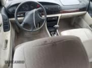 ✅ 1996 Nissan Altima XE • VIN: 1N4BU31D1TC118891 • Lot: 73860614. Wystawiony na Copart z przebiegiem 158 039 mil. Bezpłatny archiwum sprzedaży aukcyjnych z USA i szczegółowy raport historii pojazdu na DreamBid. Zdjęcie 8.