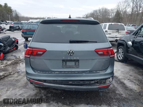 ✅ 2022 Volkswagen Tiguan SE • VIN: 3VV2B7AX2NM105314 • Lot: 41655410. Wystawiony na IAAI z przebiegiem 81 912 mil. Bezpłatny archiwum sprzedaży aukcyjnych z USA i szczegółowy raport historii pojazdu na DreamBid. Zdjęcie 16.