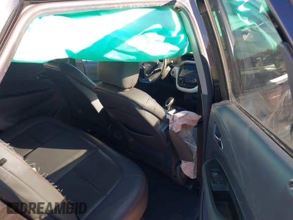 ✅ 2020 Chevrolet Bolt EV Premier • VIN: 1G1FZ6S01L4135395 • Лот: 43683510. Опубликован ранее на IAAI с пробегом 99 423 миль. Бесплатный доступ к архиву аукционных продаж из США и подробный отчёт об истории автомобиля на DreamBid. Изображение 8.