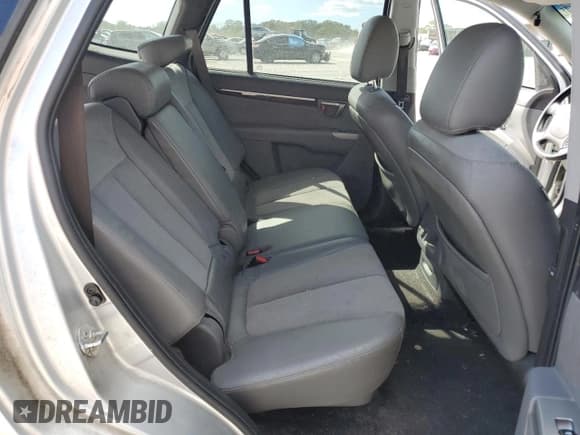 ✅ 2011 Hyundai Santa Fe SE • VIN: 5XYZH4AG5BG065507 • Lot: 76147974. Listed on Copart with 223,522 mi. Free auction sales archive from the USA and detailed vehicle history report at DreamBid. Image 12.
