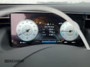 ✅ 2024 Hyundai Tucson SEL • VIN: 5NMJB3DE7RH426285 • Lot: 71448554. Wystawiony na Copart z przebiegiem 1 487 mil. Bezpłatny archiwum sprzedaży aukcyjnych z USA i szczegółowy raport historii pojazdu na DreamBid. Zdjęcie 9.