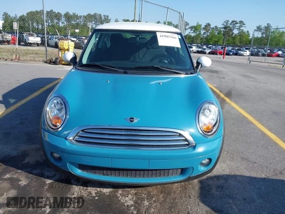 ✅ 2008 MINI Hardtop • VIN: WMWMF33568TT67727 • Lot: 41985166. Listed on IAAI with 158,579 mi. Free auction sales archive from the USA and detailed vehicle history report at DreamBid. Image 12.