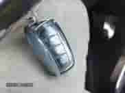 2016 Hyundai Santa Fe z VIN 5XYZU3LB5GG352375, wystawiony jako IAAI lot #43275296 z przebiegiem 161 689 mil mil oraz . Historia ofert i sprzedaży dostępna na DreamBid. Obrazek 11.