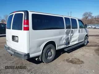 2018 Chevrolet Express Passenger LT с VIN 1GAZGPFGXJ1326392, выставлен на аукционе IAAI как лот 41591765 с пробегом 350 366 миль миль и . История ставок и продаж доступна на DreamBid. Изображение 4.