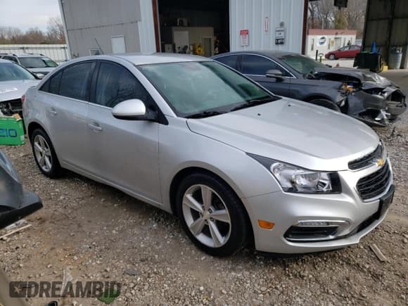 ✅ 2015 Chevrolet Cruze LT • VIN: 1G1PE5SB5F7286304 • Lot: 68357742. Listed on Copart with 130,129 mi. Free auction sales archive from the USA and detailed vehicle history report at DreamBid. Image 4.