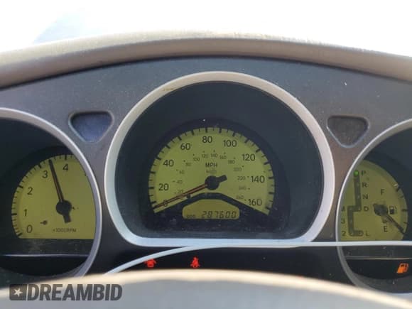 ✅ 2001 Lexus GS 300 • VIN: JT8BD69S010136682 • Лот: 69268455. Опубликован ранее на Copart с пробегом 287 600 миль. Бесплатный доступ к архиву аукционных продаж из США и подробный отчёт об истории автомобиля на DreamBid. Изображение 9.