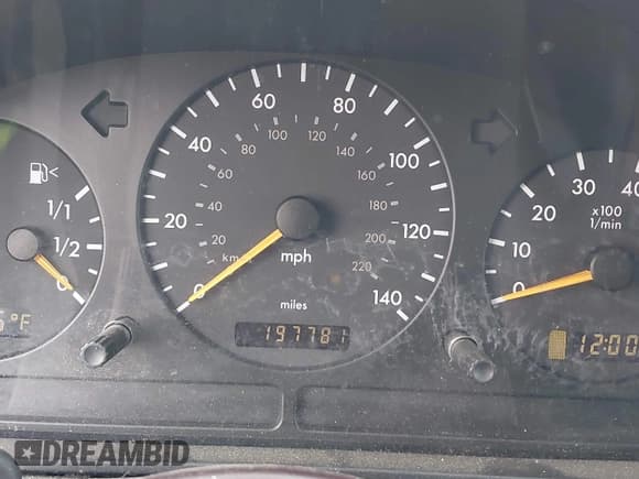 ✅ 2000 Mercedes-Benz M 320/430/500 • VIN: 4JGAB54E4YA156089 • Lot: 43323616. Listed on IAAI with 197,781 mi. Free auction sales archive from the USA and detailed vehicle history report at DreamBid. Image 7.