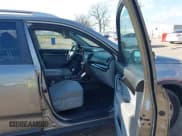 ✅ 2011 Kia Sorento LX • VIN: 5XYKTCA13BG128674 • Lot: 43719430. Listed on IAAI with 172,469 mi. Free auction sales archive from the USA and detailed vehicle history report at DreamBid. Image 5.