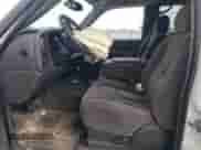 ✅ 2004 Chevrolet Silverado 1500 LS • VIN: 2GCEC13T941320744 • Лот: 69743525. Опубликован ранее на Copart с пробегом Не указан. Бесплатный доступ к архиву аукционных продаж из США и подробный отчёт об истории автомобиля на DreamBid. Изображение 7.