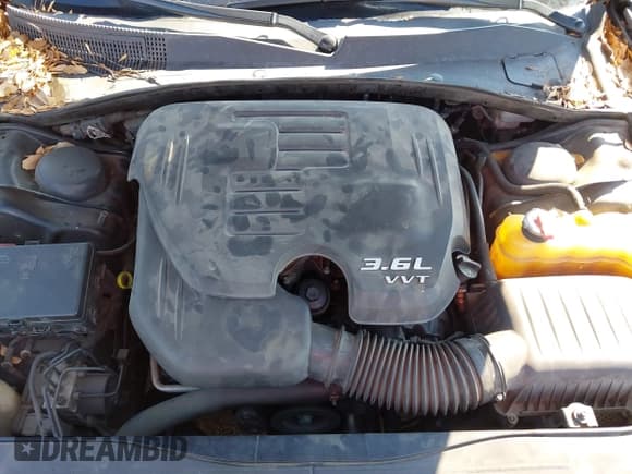 ✅ 2012 Dodge Charger SE • VIN: 2C3CDXBG2CH297023 • Lot: 43477142. Wystawiony na IAAI z przebiegiem 220 587 mil. Bezpłatny archiwum sprzedaży aukcyjnych z USA i szczegółowy raport historii pojazdu na DreamBid. Zdjęcie 10.