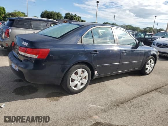 ✅ 2008 Hyundai Sonata GLS • VIN: 5NPET46C28H360066 • Лот: 74056414. Опубликован ранее на Copart с пробегом 193 462 миль. Бесплатный доступ к архиву аукционных продаж из США и подробный отчёт об истории автомобиля на DreamBid. Изображение 3.
