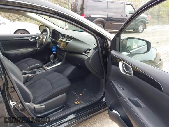 ✅ 2017 Nissan Sentra S • VIN: 3N1AB7AP3HY240327 • Lot: 43484925. Listed on IAAI with 124,900 mi. Free auction sales archive from the USA and detailed vehicle history report at DreamBid. Image 5.