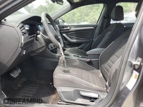 ✅ 2023 Volkswagen Jetta Sport • VIN: 3VWBM7BU3PM040115 • Lot: 68155065. Wystawiony na Copart z przebiegiem 51 740 mil. Bezpłatny archiwum sprzedaży aukcyjnych z USA i szczegółowy raport historii pojazdu na DreamBid. Zdjęcie 7.