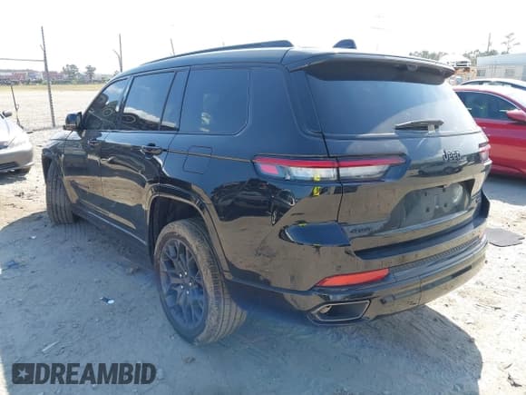 ✅ 2024 Jeep Grand Cherokee Summit • VIN: 1C4RJKEG2R8530510 • Lot: 42156009. Listed on IAAI with 21,640 mi. Free auction sales archive from the USA and detailed vehicle history report at DreamBid. Image 3.