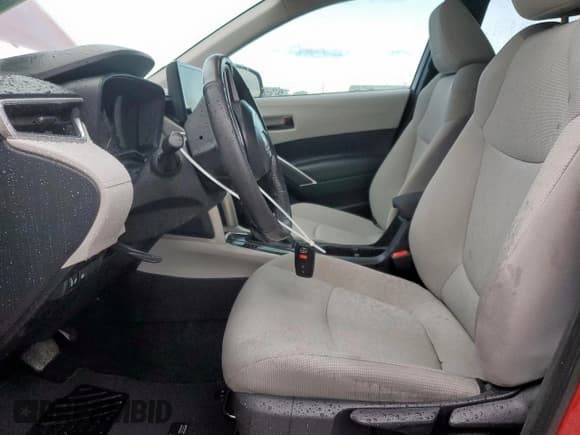 ✅ 2023 Toyota Corolla Cross LE • VIN: 7MUCAAAG0PV057436 • Lot: 54212355. Listed on Copart with 61,683 mi. Free auction sales archive from the USA and detailed vehicle history report at DreamBid. Image 7.