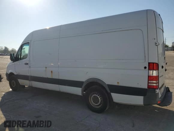 ✅ 2016 Freightliner Sprinter • VIN: WDYPE8DD6GP340545 • Lot: 84543425. Wystawiony na Copart z przebiegiem 289 689 mil. Bezpłatny archiwum sprzedaży aukcyjnych z USA i szczegółowy raport historii pojazdu na DreamBid. Zdjęcie 2.