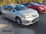 ✅ 2011 Toyota Corolla L • VIN: 2T1BU4EE7BC605747 • Lot: 43721802. Wystawiony na IAAI z przebiegiem 188 455 mil. Bezpłatny archiwum sprzedaży aukcyjnych z USA i szczegółowy raport historii pojazdu na DreamBid. Zdjęcie 1.