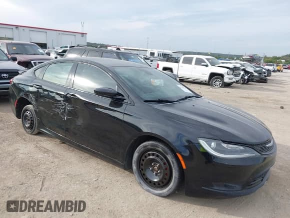 ✅ 2015 Chrysler 200 S • VIN: 1C3CCCBB1FN753962 • Lot: 43529154. Listed on IAAI with 173,477 mi. Free auction sales archive from the USA and detailed vehicle history report at DreamBid. Image 1.