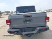 ✅ 2021 Jeep Gladiator Sport S • VIN: 1C6JJTAM1ML607525 • Lot: 41941550. Wystawiony na IAAI z przebiegiem 59 283 mil. Bezpłatny archiwum sprzedaży aukcyjnych z USA i szczegółowy raport historii pojazdu na DreamBid. Zdjęcie 16.