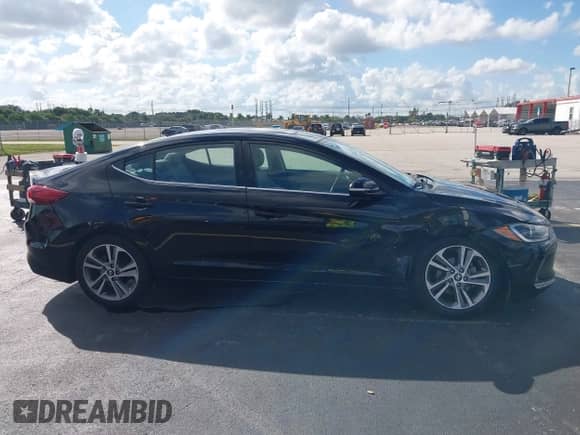 2018 Hyundai Elantra Value Edition с VIN 5NPD84LF7JH225215, выставлен на аукционе IAAI как лот 43506267 с пробегом 27 618 миль миль и . История ставок и продаж доступна на DreamBid. Изображение 13.