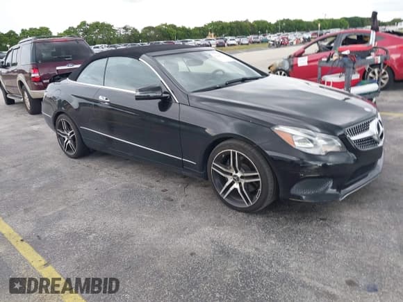 ✅ 2014 Mercedes-Benz E 350 • VIN: WDDKK5KF7EF240724 • Lot: 42469727. Listed on IAAI with 116,174 mi. Free auction sales archive from the USA and detailed vehicle history report at DreamBid. Image 1.