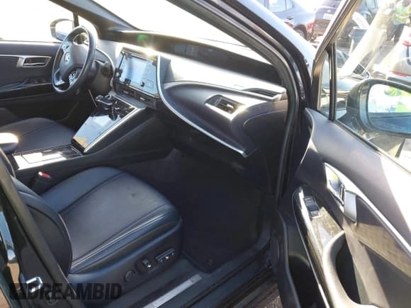 ✅ 2020 Toyota Mirai • VIN: JTDBVRBD2LA008159 • Lot: 43497120. Listed on IAAI with 36,263 mi. Free auction sales archive from the USA and detailed vehicle history report at DreamBid. Image 5.