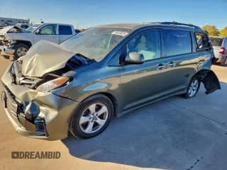 ✅ 2020 Toyota Sienna LE • VIN: 5TDKZ3DC2LS042627 • Lot: 95876025. Listed on Copart with 89,135 mi. Free auction sales archive from the USA and detailed vehicle history report at DreamBid. Image 1.