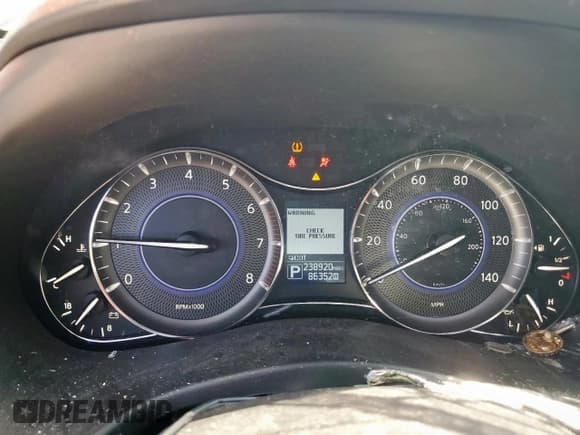 ✅ 2017 Infiniti QX80 • VIN: JN8AZ2NF4H9640551 • Lot: 71417545. Wystawiony na Copart z przebiegiem 238 920 mil. Bezpłatny archiwum sprzedaży aukcyjnych z USA i szczegółowy raport historii pojazdu na DreamBid. Zdjęcie 9.