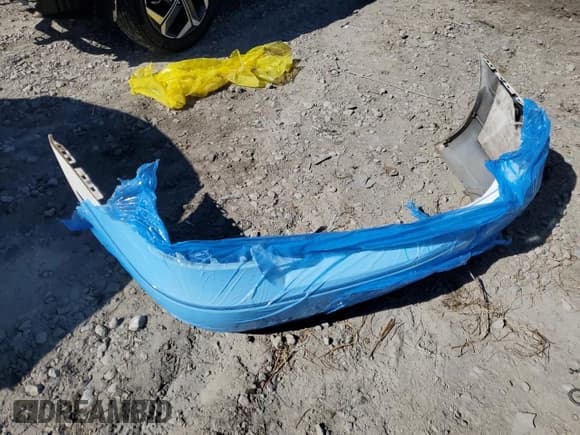 ✅ 2013 Mercedes-Benz E 350 • VIN: WDDKJ5KB6DF208264 • Lot: 90989235. Wystawiony na Copart z przebiegiem 106 731 mil. Bezpłatny archiwum sprzedaży aukcyjnych z USA i szczegółowy raport historii pojazdu na DreamBid. Zdjęcie 12.